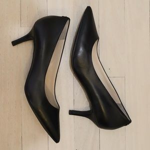 Cole Haan black kitten heel pump Sz 7.5